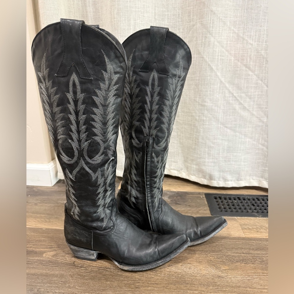 Old Gringo Black Heeled Cowboy Boots - Picture 2 of 5